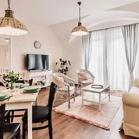 Monarchia Cottage Apartman Mosonmagyarovar Ngoại thất bức ảnh