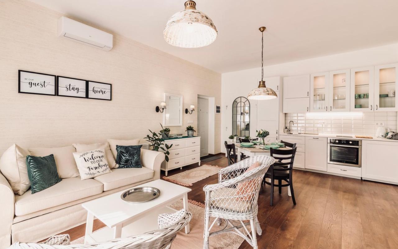 Monarchia Cottage Apartman Mosonmagyarovar Ngoại thất bức ảnh